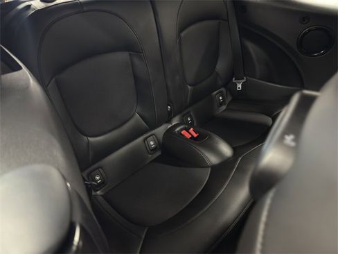 Used 2020 MINI Cooper S image 19