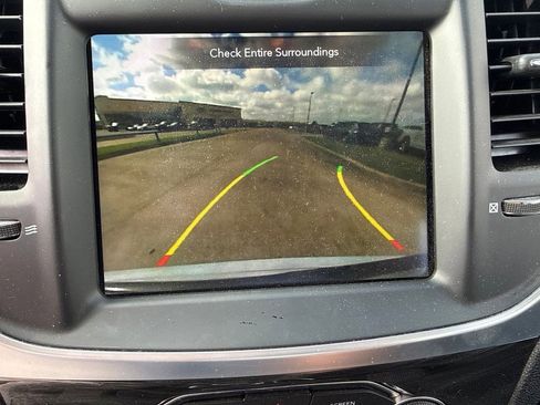 Used 2022 Chrysler 300 Touring L RWD image 26