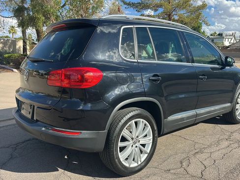 Used 2013 Volkswagen Tiguan SE image 22