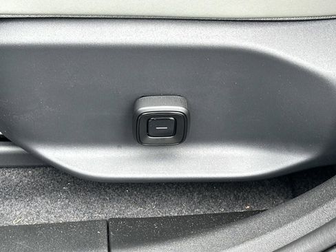 New 2026 Volvo EX30 Plus w/ Climate Package image 13