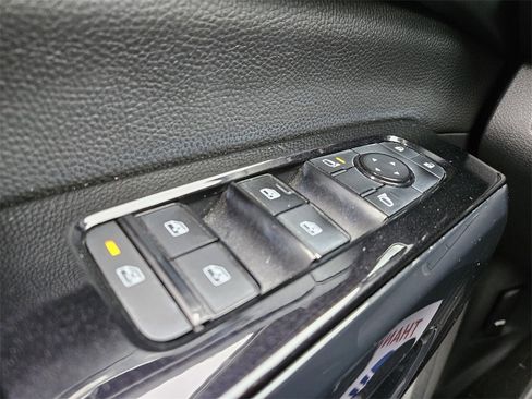 Used 2022 Nissan Pathfinder SV image 29