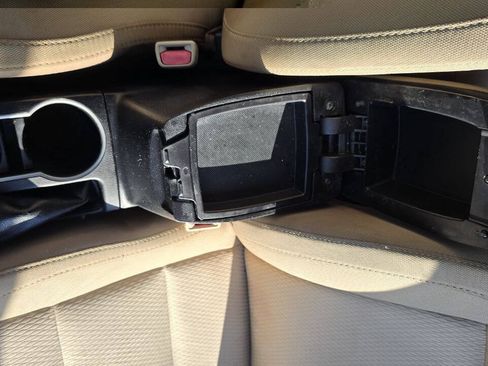 Used 2015 Toyota Corolla LE FWD image 28