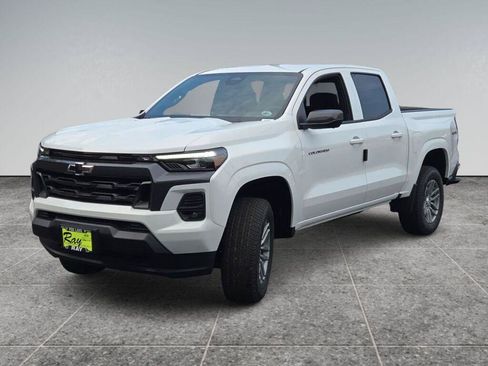 New 2026 Chevrolet Colorado LT w/ LT Convenience Package AWD/4WD image 4