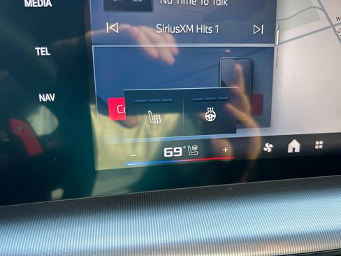 Used 2025 BMW X1 M35i w/ Premium Package image 32