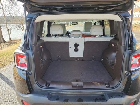 Used 2016 Jeep Renegade Limited image 11