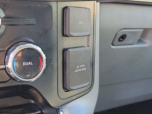 Used 2023 Ford F150 Lariat AWD/4WD image 28