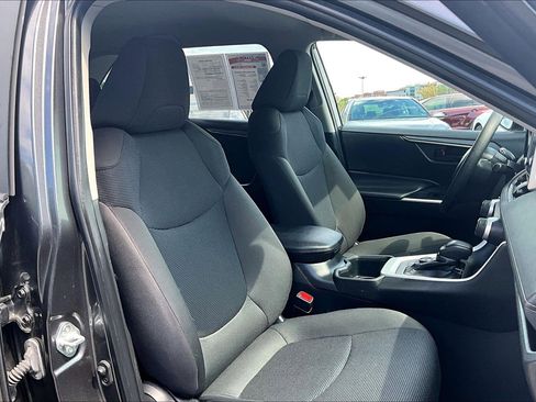 Used 2023 Toyota RAV4 LE image 7