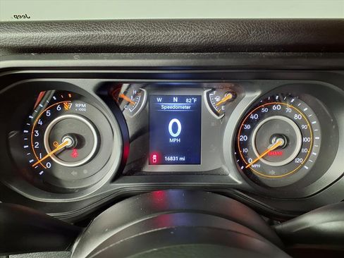 Used 2024 Jeep Gladiator Sport image 29