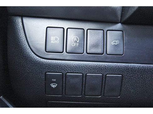 Used 2018 Toyota Highlander XLE AWD/4WD image 22