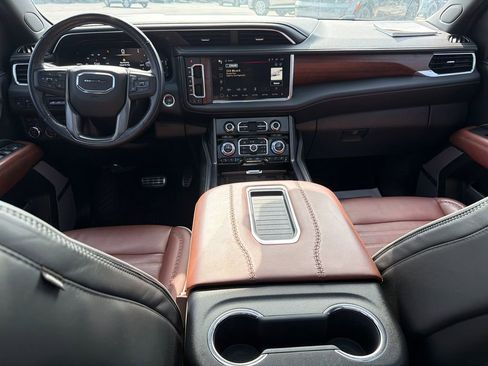 Used 2023 GMC Yukon XL Denali Ultimate image 24