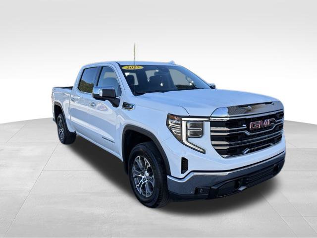 Used 2025 GMC Sierra 1500 SLT AWD/4WD image 8