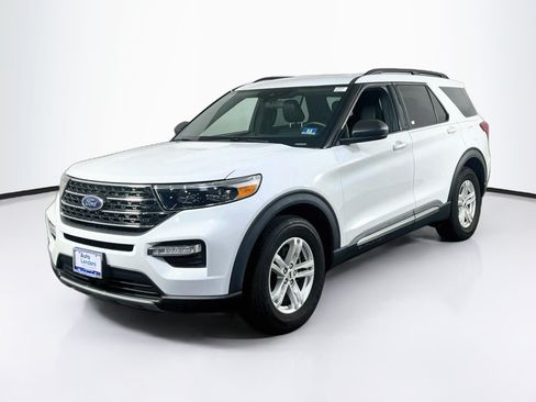 Used 2020 Ford Explorer XLT w/ Equipment Group 202A AWD/4WD image 1