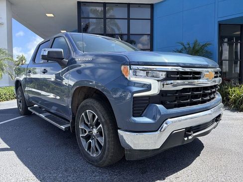 Used 2024 Chevrolet Silverado 1500 LT AWD/4WD image 18
