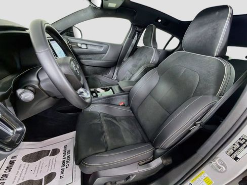Certified 2023 Volvo C40 P8 Recharge Ultimate w/ Protection Package Premier AWD/4WD image 23
