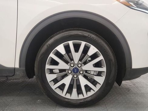 Certified 2022 Ford Escape Titanium w/ Class II Trailer Tow Package image 28