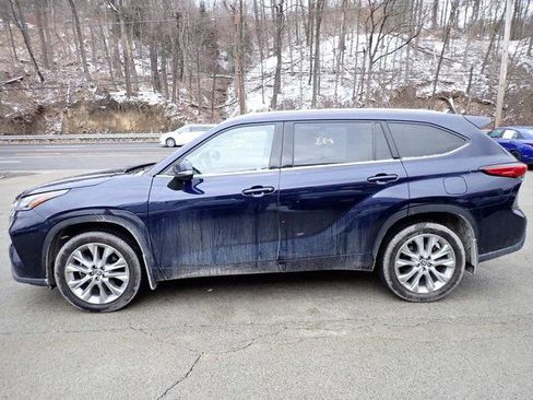 Certified 2022 Toyota Highlander Limited image 6