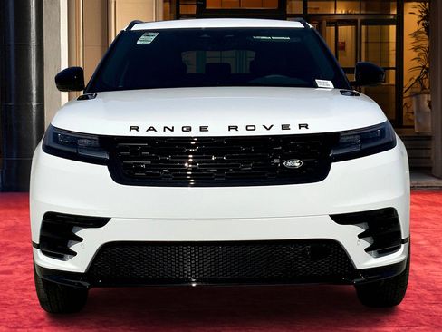 New 2026 Land Rover Range Rover Velar Dynamic SE image 2