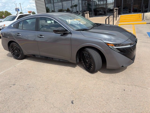 Used 2026 Nissan Sentra SR w/ Floor Mat Package FWD image 7