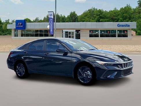 New 2026 Hyundai Elantra Sport image 10