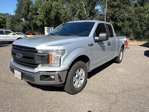 Used 2018 Ford F150 XL w/ Equipment Group 101A Mid RWD image 1