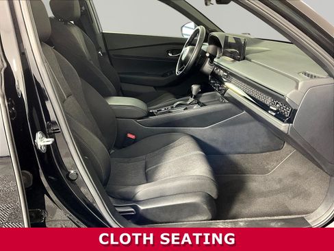 Used 2025 Honda Accord Sport image 27