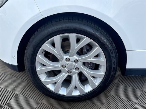Used 2019 Land Rover Range Rover HSE image 35