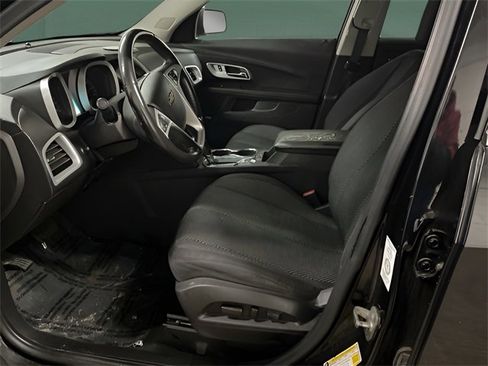 Used 2017 Chevrolet Equinox LT image 12