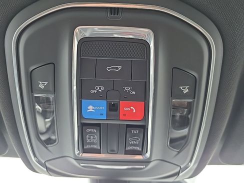 New 2026 Jeep Grand Cherokee L Laredo image 40