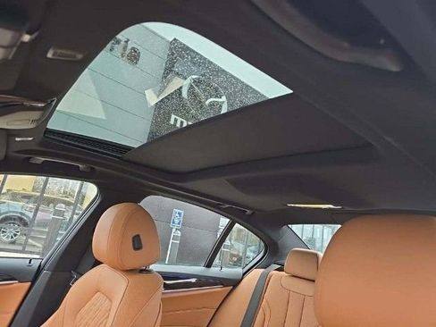Used 2023 BMW 540i xDrive w/ M Sport Package image 6