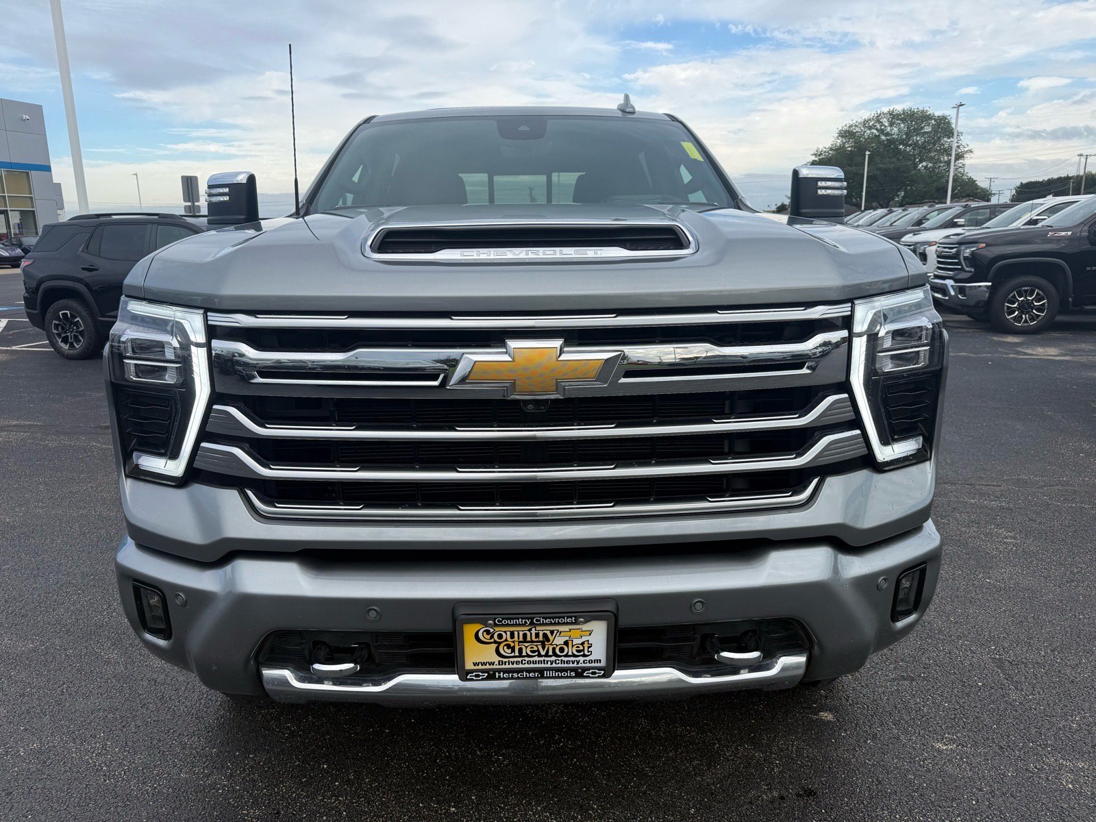 Used 2026 Chevrolet Silverado 3500 High Country w/ High Country Premium Package AWD/4WD image 9