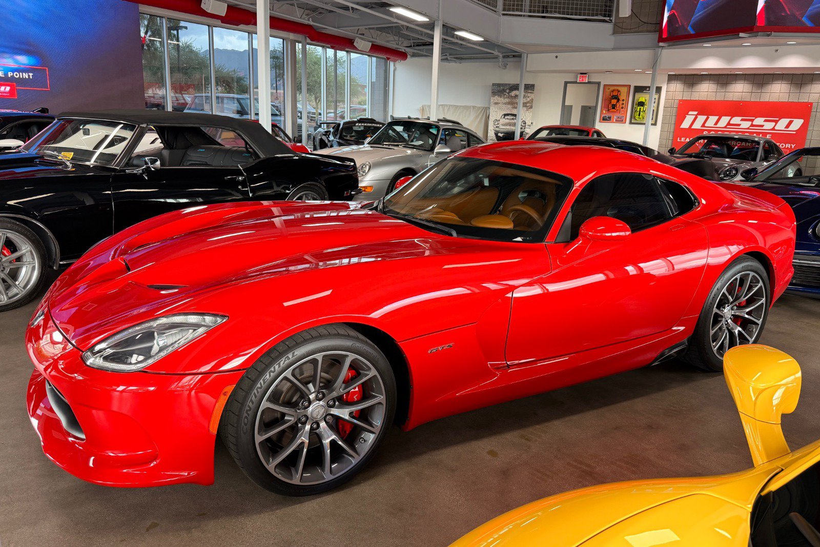 Used 2013 SRT Viper GTS w/ GTS Laguna Interior Pkg RWD image 4