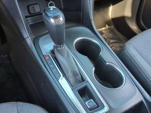 Used 2018 Chevrolet Equinox LT image 12