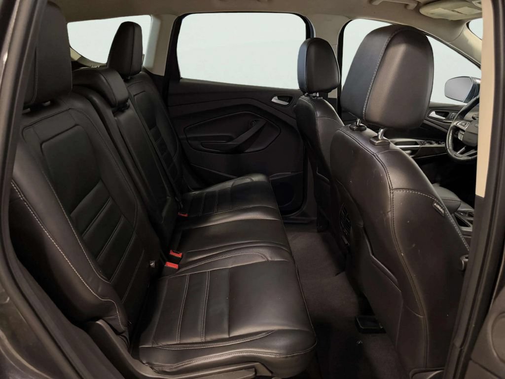 Used 2017 Ford Escape SE w/ SE Leather Comfort Package FWD image 21