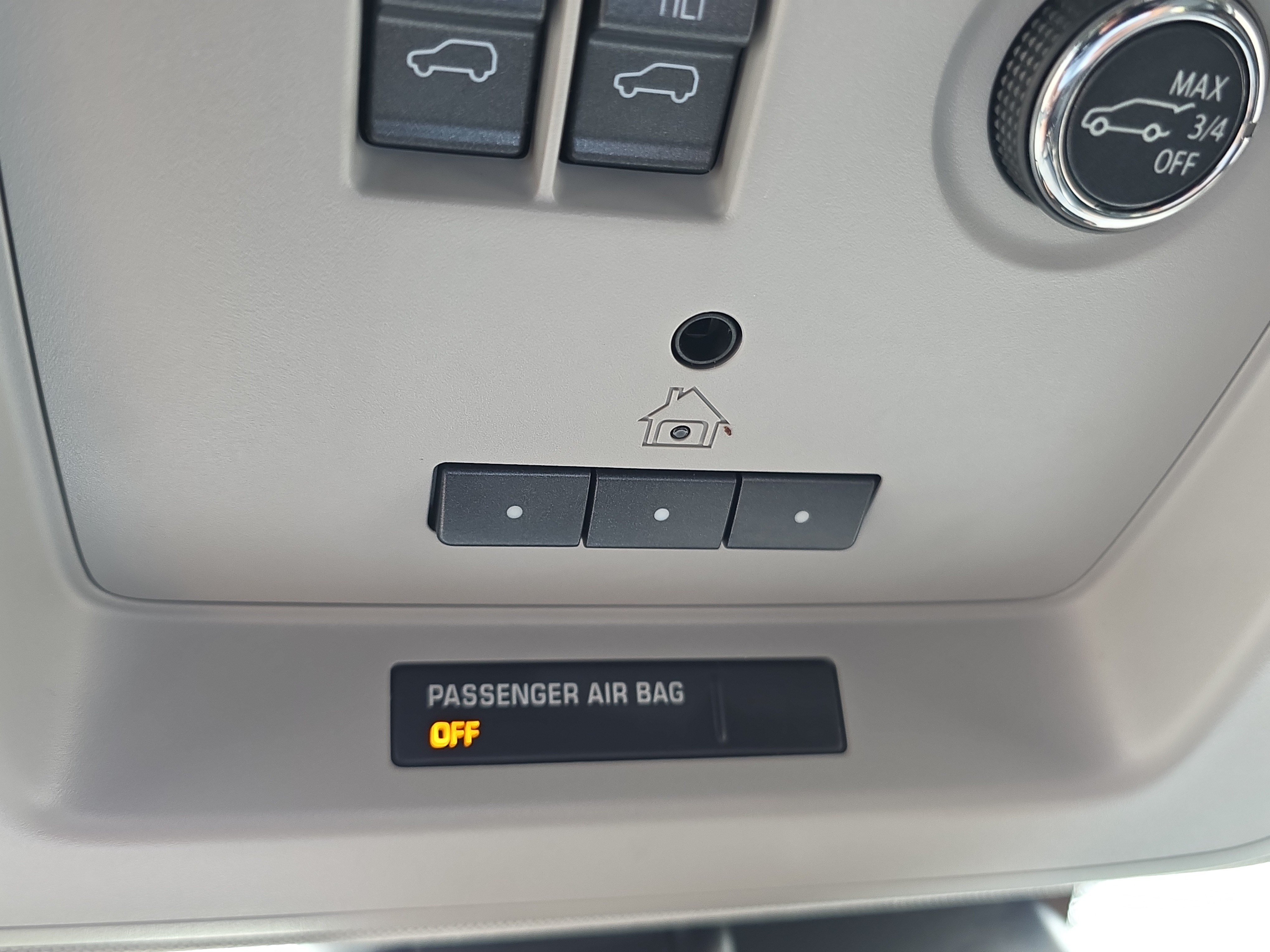 Used 2020 GMC Yukon Denali w/ Denali Premium Package AWD/4WD image 25
