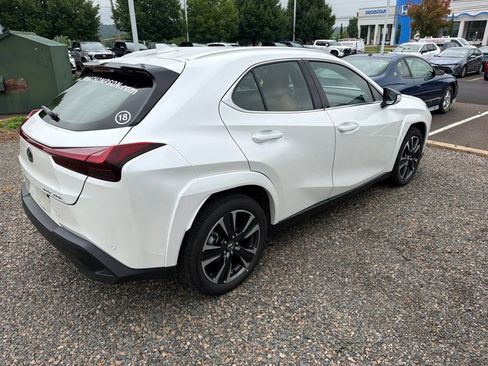 Used 2025 Lexus UX 300h AWD w/ Accessory Package (Z1) image 4