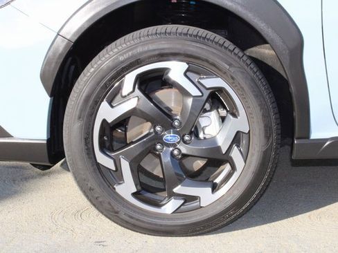 Used 2023 Subaru Crosstrek 2.5i Limited w/ Moonroof Package image 4