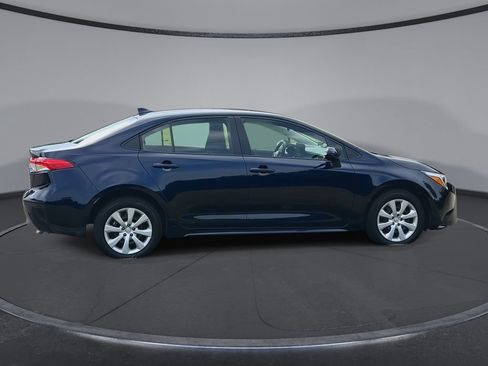 Used 2025 Toyota Corolla LE FWD image 9