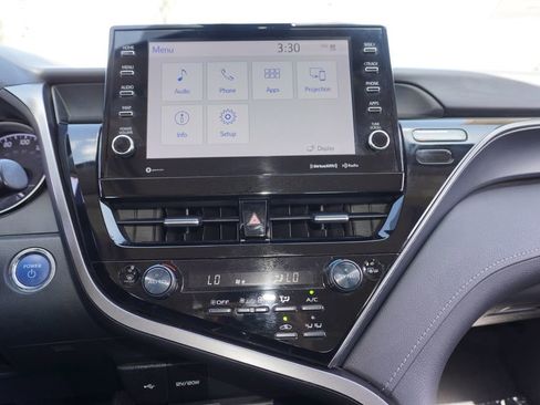 Used 2022 Toyota Camry SE w/ Audio Upgrade Package FWD image 17