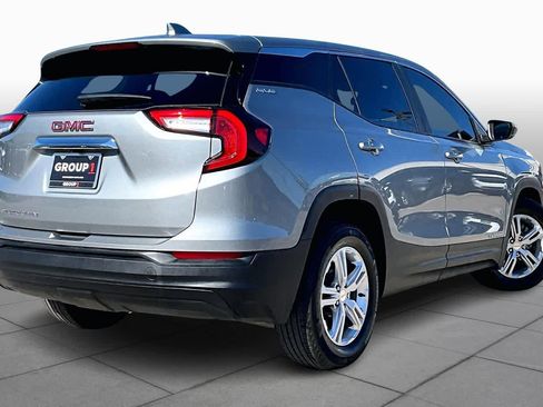 Used 2024 GMC Terrain SLE image 12