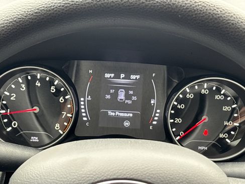 Used 2018 Jeep Compass Sport image 21