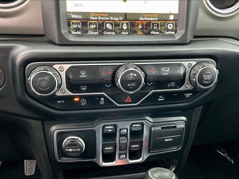 Used 2022 Jeep Wrangler Unlimited Sahara image 16