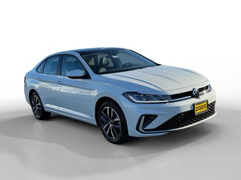New 2026 Volkswagen Jetta SE FWD image 7