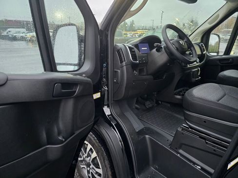 New 2026 RAM ProMaster 2500 w/ Quick Order Package 22G SLT image 18