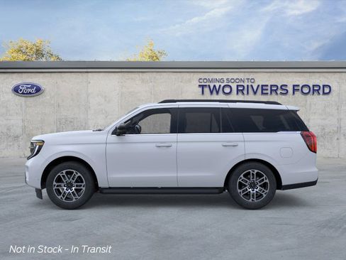New 2026 Ford Expedition Active image 3