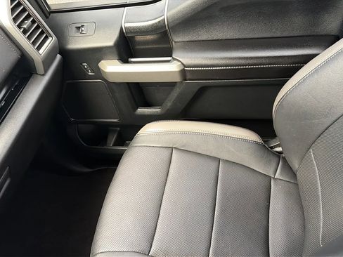 Used 2018 Ford F150 Raptor w/ Equipment Group 802A Luxury image 44