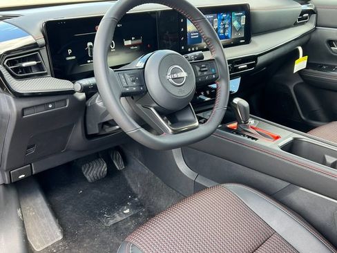 New 2026 Nissan Kicks SR w/ Cold Weather Package AWD/4WD image 13
