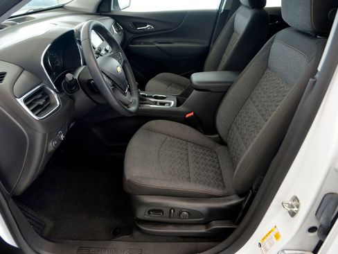 Used 2023 Chevrolet Equinox LT FWD image 15