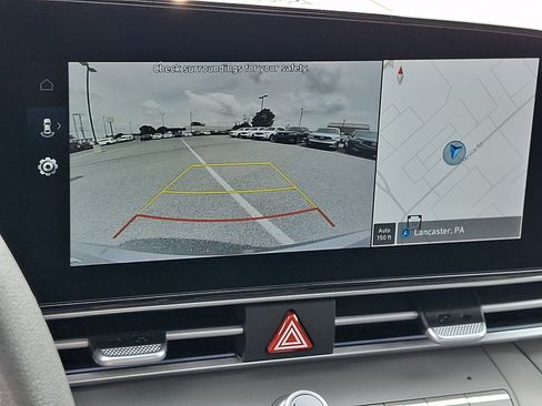 Used 2024 Hyundai Elantra SEL FWD image 19