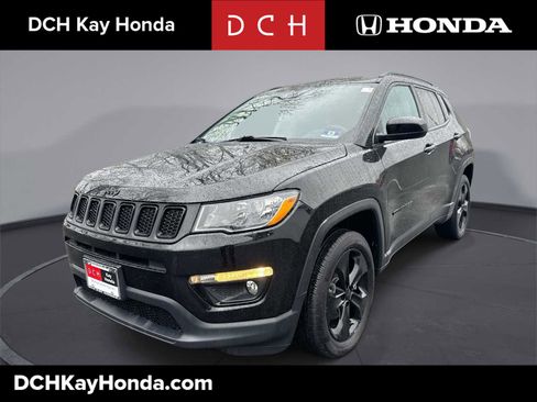 Used 2019 Jeep Compass Altitude image 1