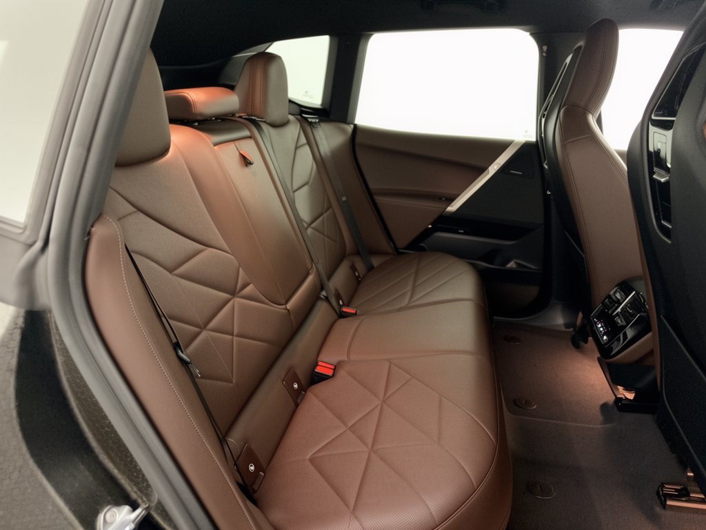 Certified 2024 BMW iX xDrive50 w/ Sport Package AWD/4WD image 29